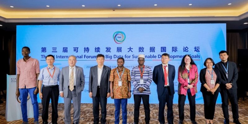 Prof.-Kabo-bah-with-some-participants-at-the-3rd-Forum-for-Sustainable-Development-Goals-FBAS-in-Beijing